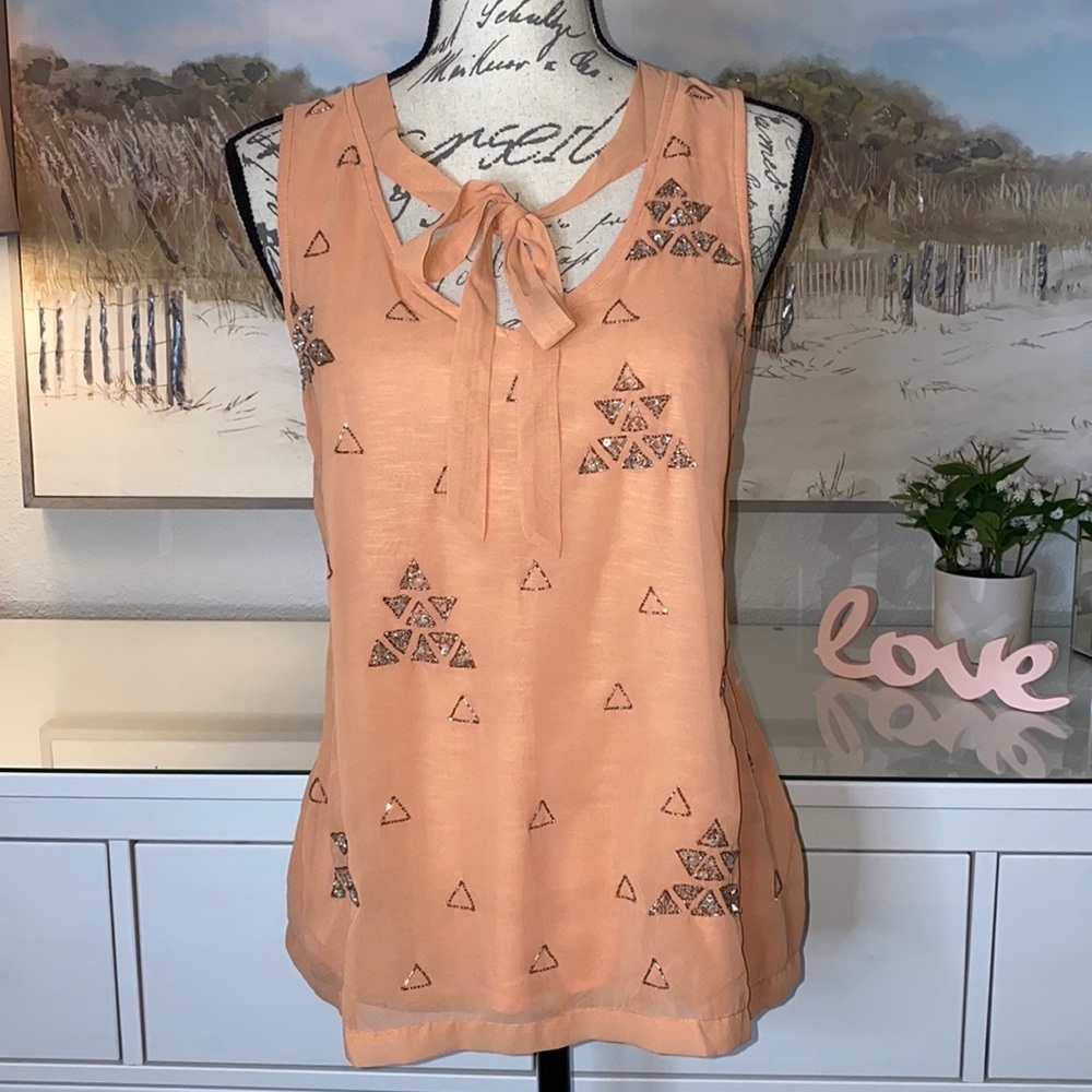 ANTHROPOLOGIE NWT Peach Sleeveless Top with Triangle Pattern